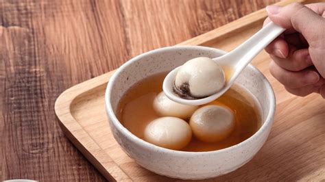  Ningbo Tangyuan: Discover a Delectable Harmony of Sweet and Savory Flavors in Every Bite!