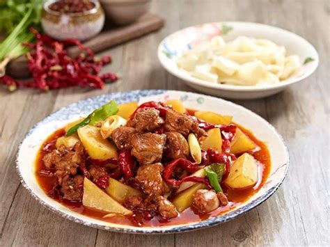   Spicy and Umami-Rich: Can Huludao’s Famous Dapanji Chicken Conquer Your Taste Buds?