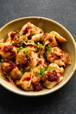  Spicy Wontons Bathed in Chili Oil? An Exploration of Shenzhen's Fiery Delicacy